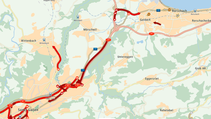 Stau nach Auffahrunfall im Stephanshorn-Tunnel