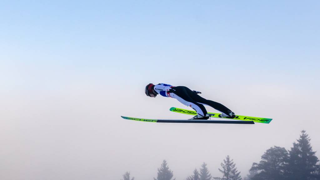 Anna Ström fliegt über den Wolken (Archivaufnahme)