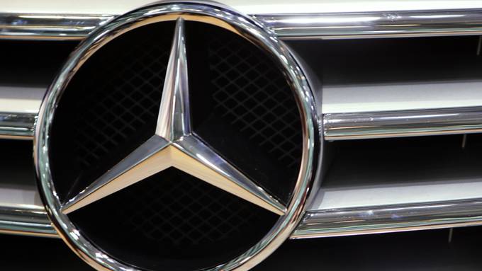 Mercedes-Benz stoppt Auto-Exporte nach Russland