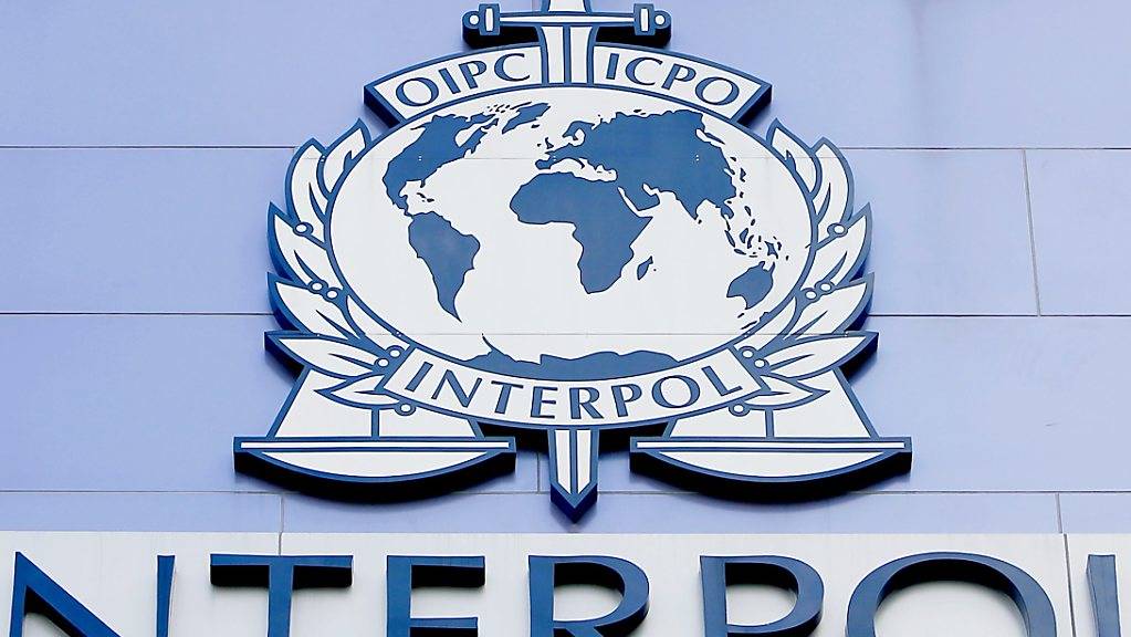 Interpol hat vor kriminellen Aktivitäten im Zusammenhang mit Coronavirus-Medikamenten sowie eines Impfstoffes gewarnt. (Symbolbild)