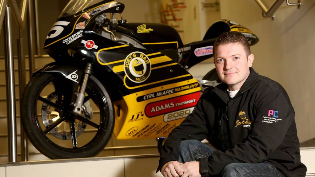 PACEMAKER, BELFAST, 18/3/2016: Gary Dunlop with the Joey's Bar 125cc Honda that he will race at the Mid Antrim 150 in April in his first road race outing.
PICTURE BY STEPHEN DAVISON