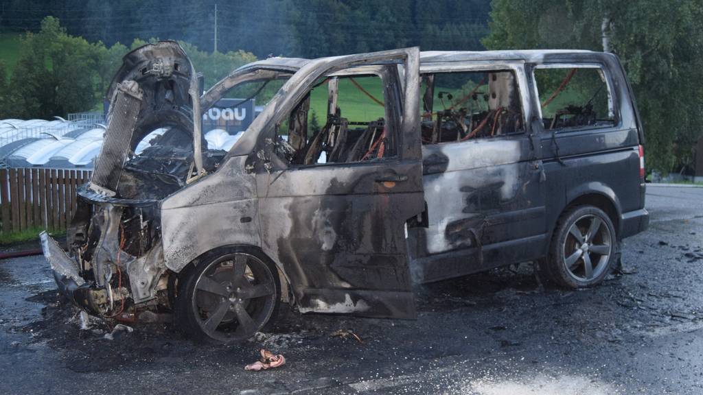 In Bühler zerstörte ein Feuer ein Auto