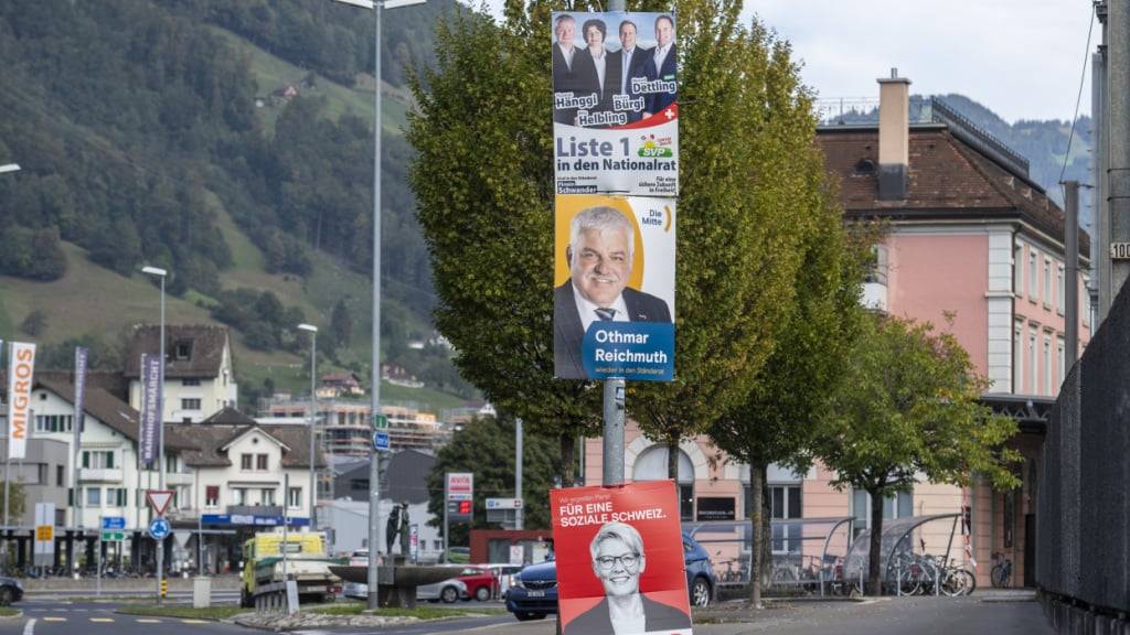Die SP des Kantons Schwyz erhebt eine Beschwerde am Verwaltungsgericht gegen die «fehlende Offenlegung der Parteifinanzierung» der kantonalen FDP und Mitte. (Symbolbild)