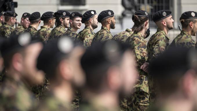 Schweizer Armee muss sich mit Rechtsextremismus herumschlagen 