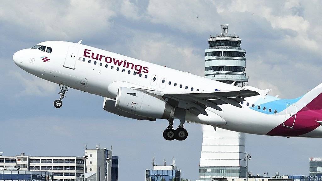 Kostenbremse: Der Billigflieger Eurowings, der auch Zürich und Genf anfliegt, wird künftig selbst nur noch die Kurzstrecken in Europa abwickeln, das Langstrecken-Geschäft wird künftig von der Mutter Lufthansa gesteuert. (Archivbild)