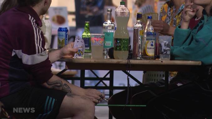 Volksdroge Alkohol breit akzeptiert: Süchtige werden stigmatisiert