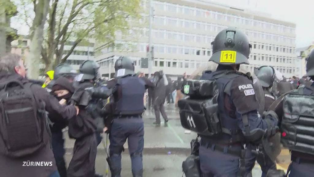 Linke wollen weniger Polizei bei Grossanlässen – Bürgerliche warnen vor Eskalation