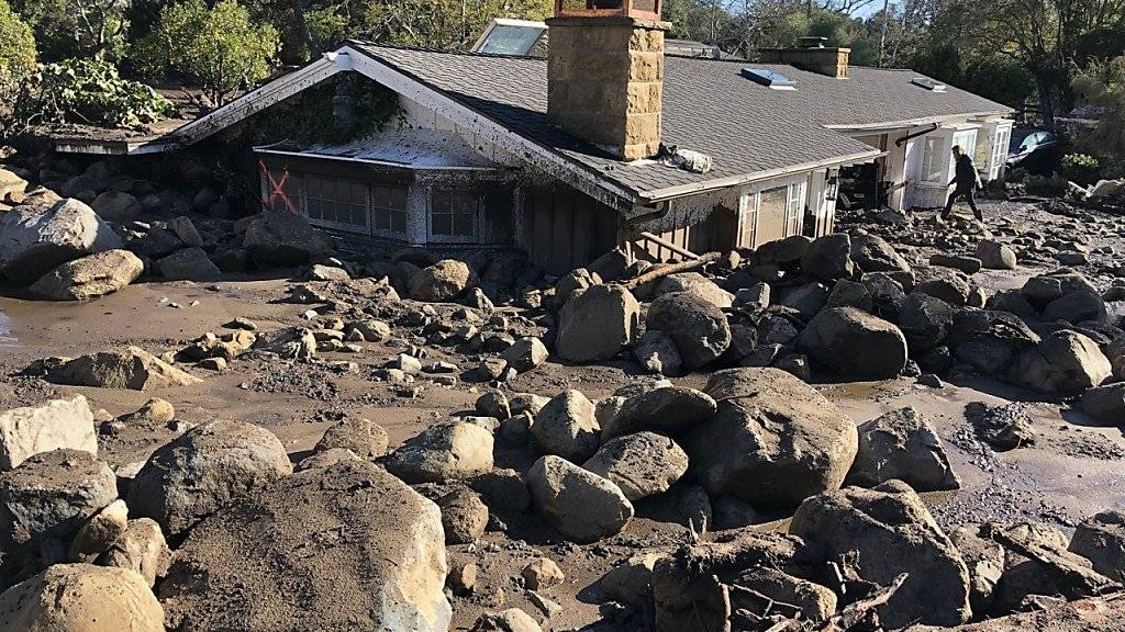 Eine Schlamm- und Gerölllawine zerstörte im kalifornischen Montecito über 100 Gebäude.