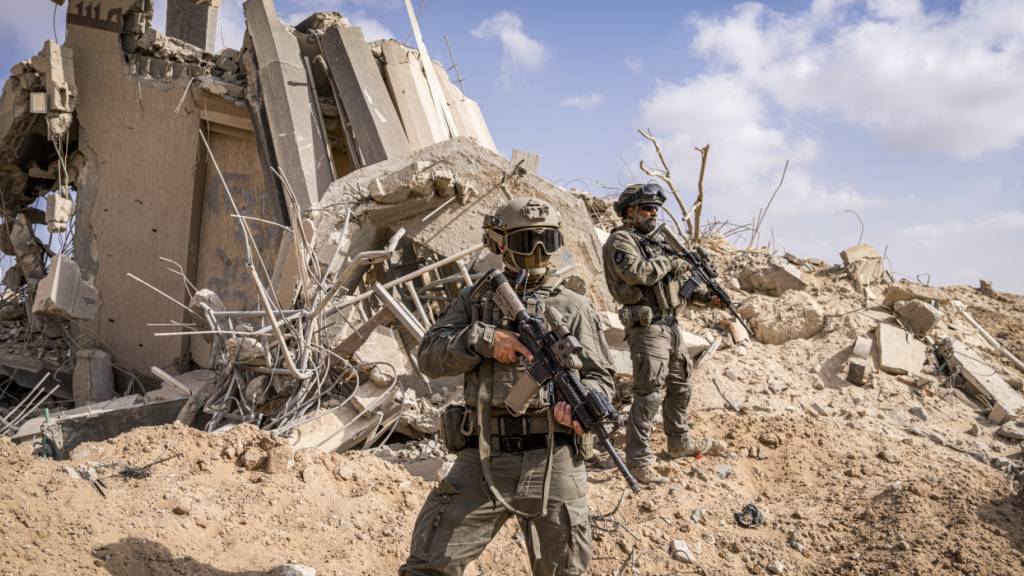 ARCHIV - Israelische Soldaten im Süden des Gazastreifens (Archivbild). Foto: Ilia Yefimovich/dpa