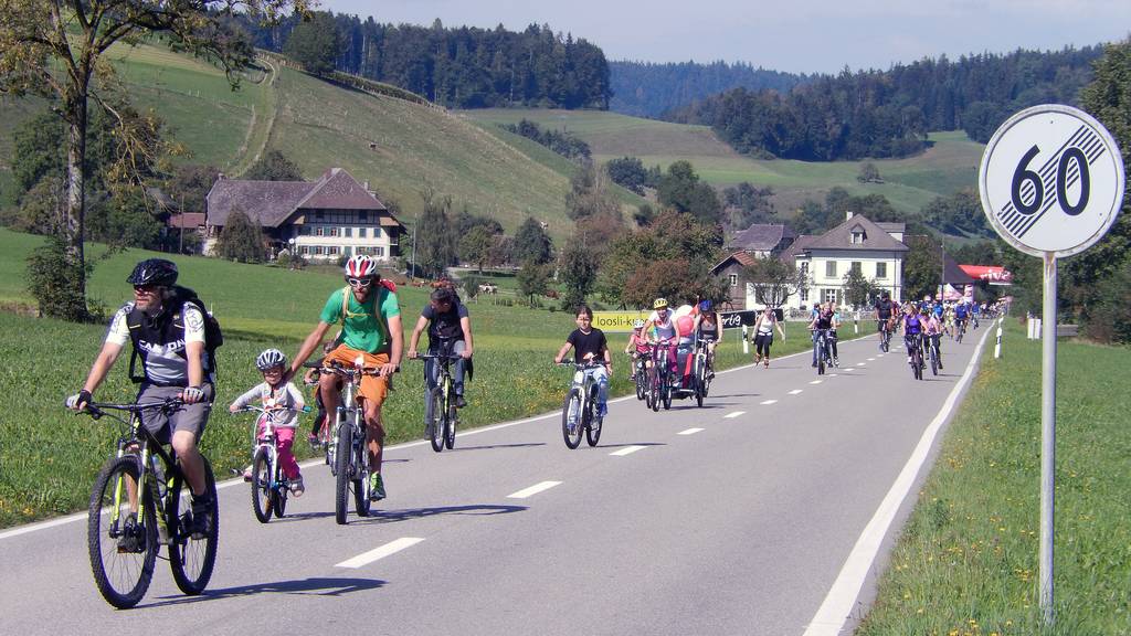 Sportbegeisterte fahren mitten durchs Emmental (Archivbild).