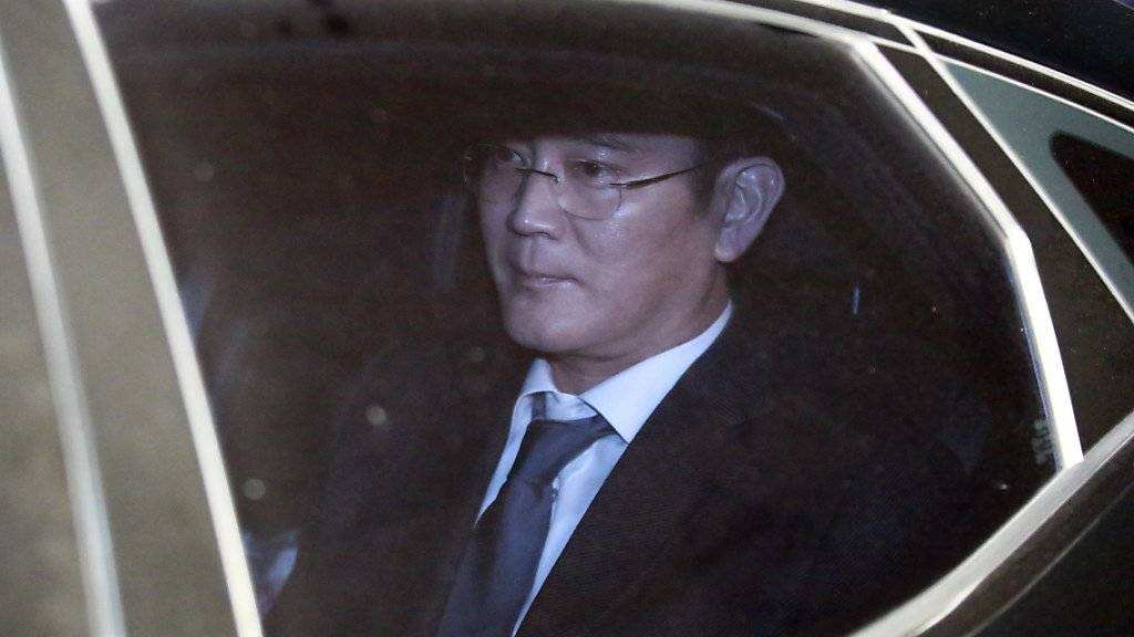 Samsung-Gruppen-Chef Jay Y. Lee bei seiner Verhaftung in Seoul.