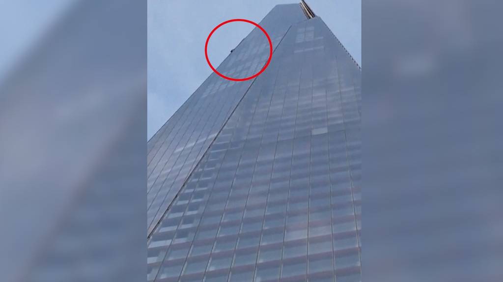 Wahnsinn in London: Mann klettert ohne Sicherung auf 300-Meter-Gebäude