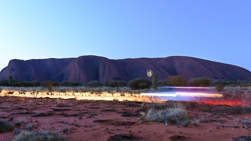 Den Aborigines ist der Berg Uluru heilig.