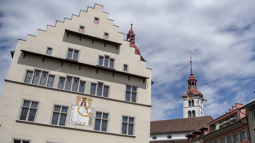 Das Rathaus in der Altstadt von Sursee. (Archivaufnahme)