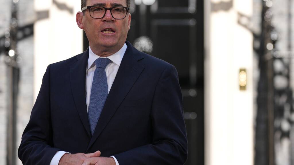 ARCHIV - Der neue britische Premierminister Andy Burnham gibt ein Statement. Foto: Kirsty Wigglesworth/AP/dpa