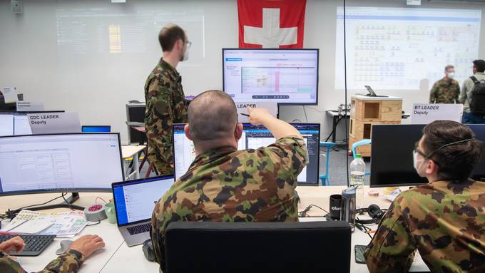 Cyber Bataillon muss bei Übung 8000 Attacken im virtuellen Raum abwehren