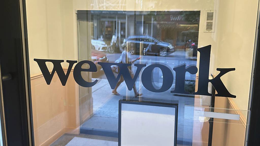 Die Aktie des einst gefeierten Büroraum-Anbieters WeWork ist nach einem Medienbericht über angebliche Insolvenzpläne eingebrochen. Im nachbörslichen Handel am Dienstag (Ortszeit) fiel der Kurs um mehr als 42 Prozent. (Archivbild)