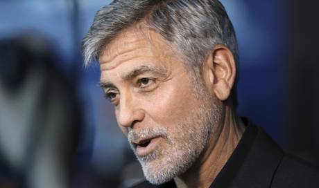 Clooney Zu Motorrad Unfall Habe Alle Neun Leben
