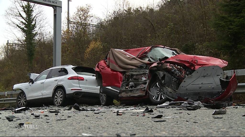 Drei Tote beim Bözbergtunnel: Ein Porschefahrer soll wegen des Unfalls 7 Jahre ins Gefängnis