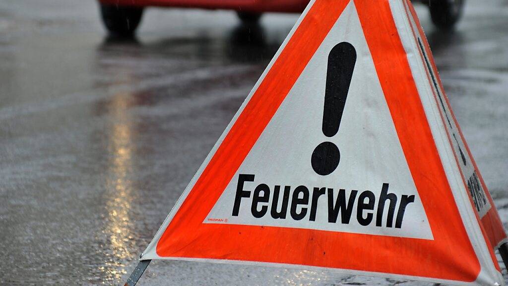 Hochwasser: Strasse zwischen Neudorf und Bäch war vier Stunden gesperrt