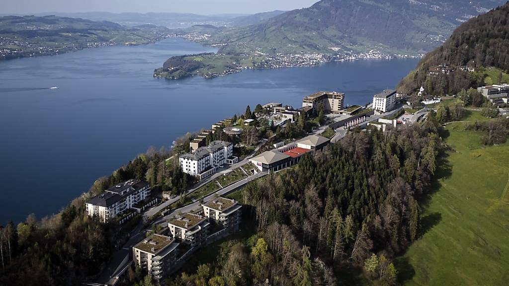 Das Resort auf dem Bürgenstock, in dem die Konferenz stattfinden soll, thront hoch über dem Vierwaldstättersee. (Archivaufnahme)