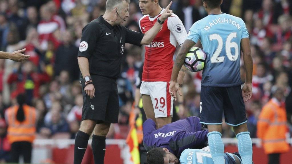 Granit Xhaka kassierte bei Arsenals Heimerfolg gegen Swansea einen Platzverweis
