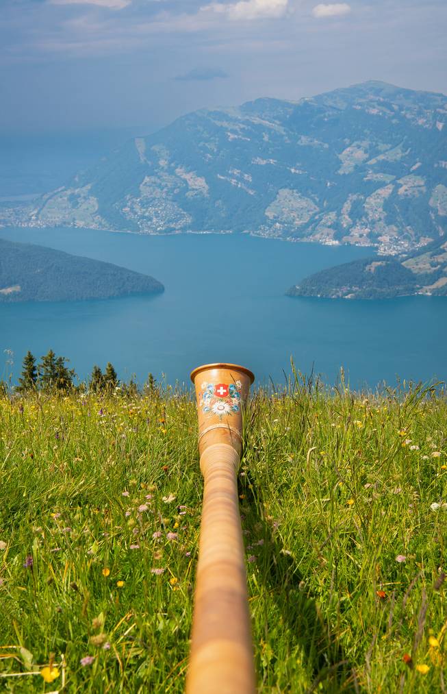 Alphorn auf der Klewenalp