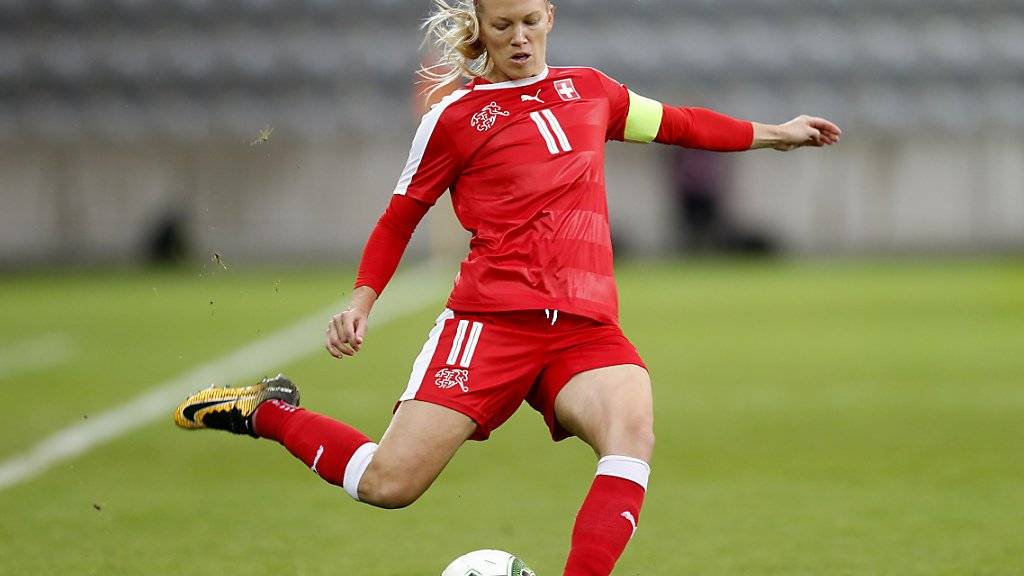 Ihre Pässe und Tore werden der Schweiz im Playoff fehlen: Lara Dickenmann fällt verletzungshalber aus.