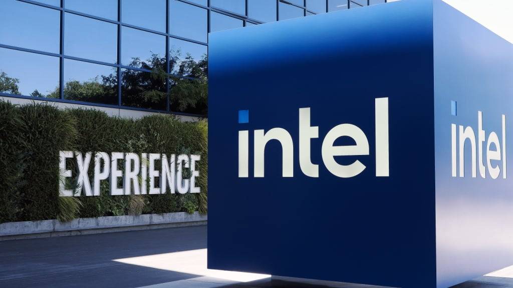 Der japanische Softbank-Konzern kauft Intel-Aktien im Wert von rund zwei Milliarden Dollar. (Archivbild)