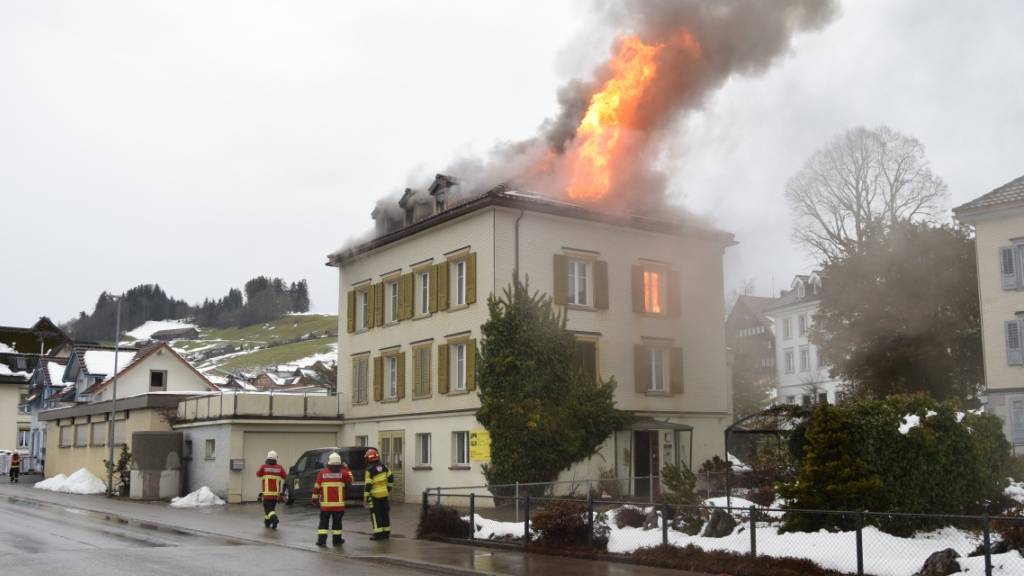 Haus nach Brand an Weihnachten unbewohnbar