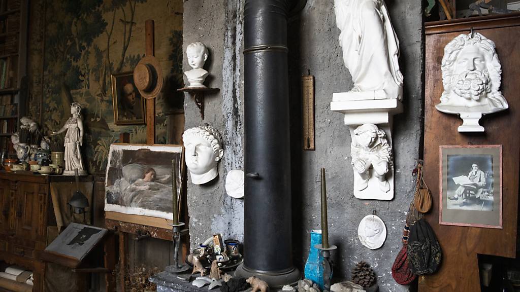 Blick in das ehemalige Atelier von Albert Anker in Ins, das im Frühling 2024 als Teil des neuen Centre Albert Anker wiedereröffnet werden soll.