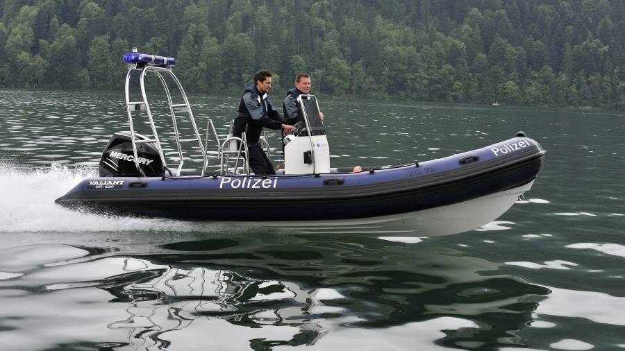 Zuger Polizei mit Mietboot im Einsatz