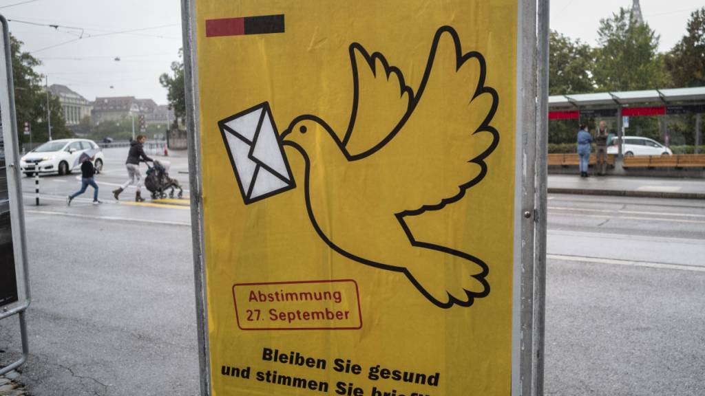 Ausserhalb der Stadt Luzern, werfen gemäss Luzerner Regierungsrat 90 Prozent der Stimmberechtigten die Abstimmungskuverts direkt im Gemeindebriefkasten ein. (Symbolbild)