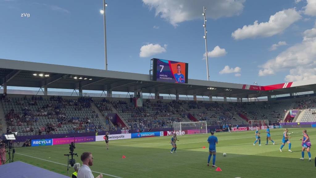 Fribourgerin Livia Baeriswyl feiert Premiere als Stadionsprecherin