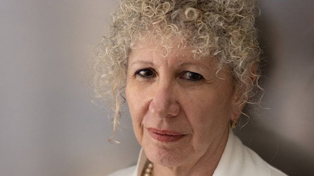 Die israelische Autorin Lizzie Doron ist zu Gast an den Solothurner Literaturtagen. Sie hat ihre persönlichen Erlebnisse nach dem Überfall der Hamas auf Israel aufgezeichnet. Sie besteht darauf, dass der Krieg nicht das letzte Wort behalten darf.