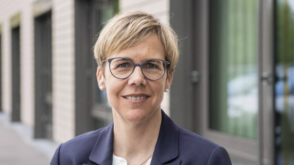 Die Obwaldner Finanzdirektorin Cornelia Kaufmann (Mitte) hat sich im Kantonsrat durchgesetzt. (Archivaufnahme)