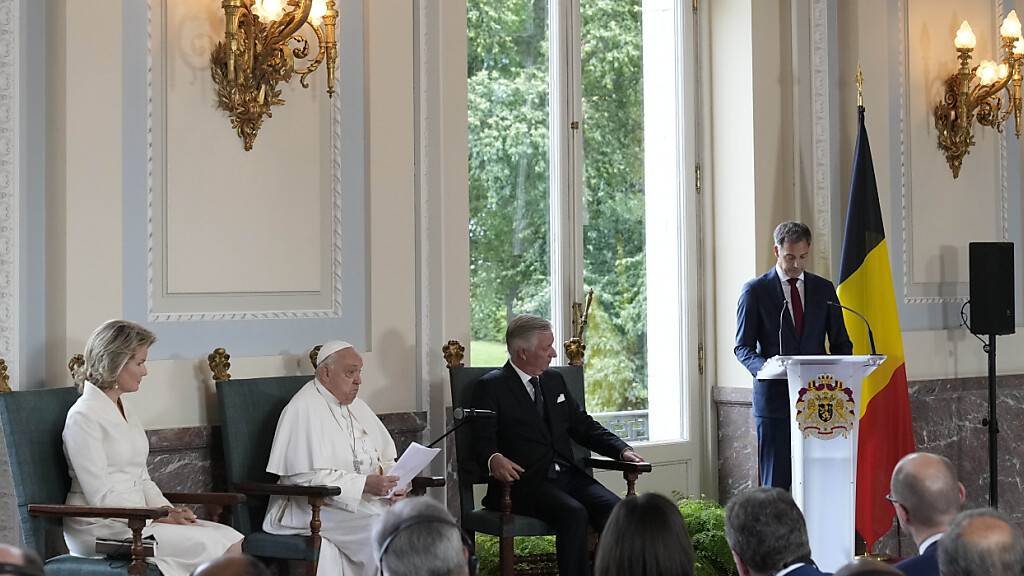 Papst Franziskus besucht Belgien vom 26. bis 29. September, um das sechshundertjährige Bestehen der Universitäten KU Leuven und UCLouvain zu feiern. Foto: Andrew Medichini/AP/dpa