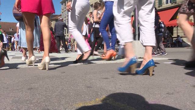 Stilettolauf auf dem Berner Weisenhausplatz