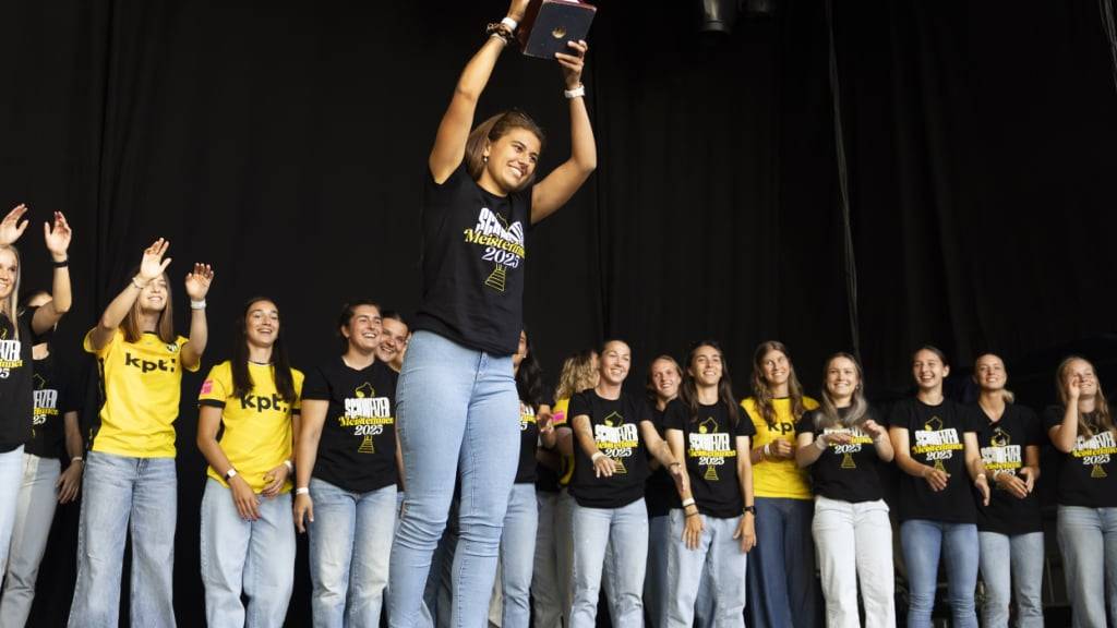 Die Schweizer Meisterinnen von YB dürfen weiter auf den Einzug in die Champions League hoffen - dank einem Penaltytor von Captain Stephanie Waeber