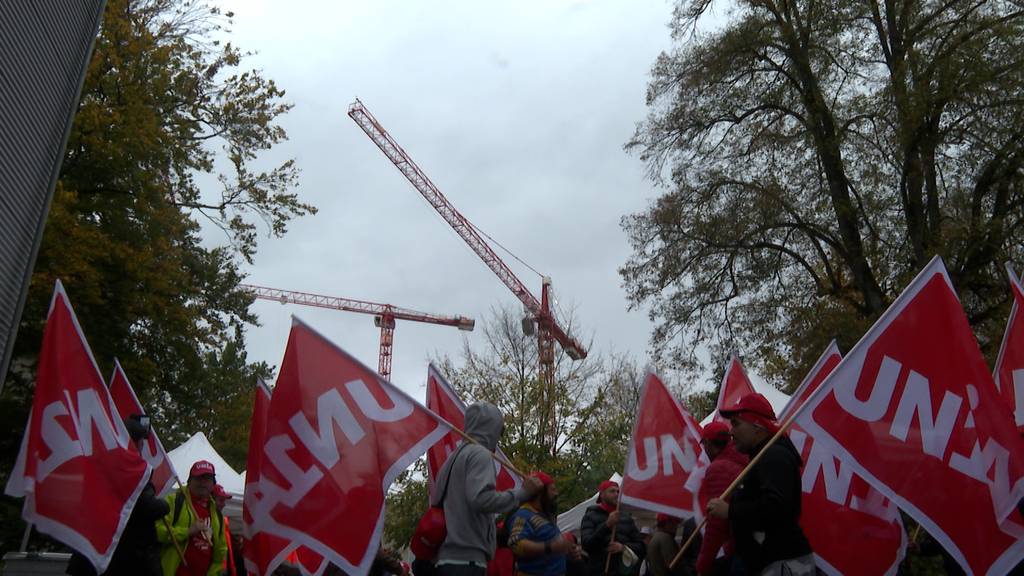 «Aufhören mit diesem Quatsch!» – Warum Bauarbeiter heute in Aarau streiken