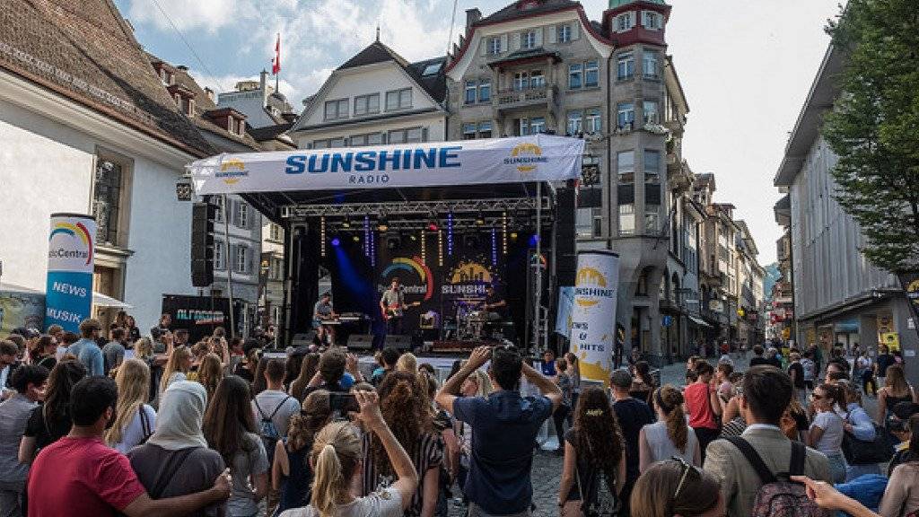 Das Luzerner Fest in der Altstadt und am Seebecken zählte am Wochenende rund 100'000 Besucherinnen und Besucher.