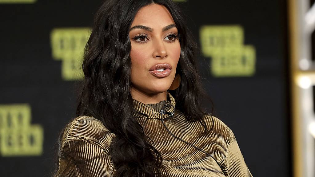 Mit einem eintägigen Boykott von Instagram reagiert die US-Ikone Kim Kardashian auf die zahlreichen Hass-Botschaften im Internet.