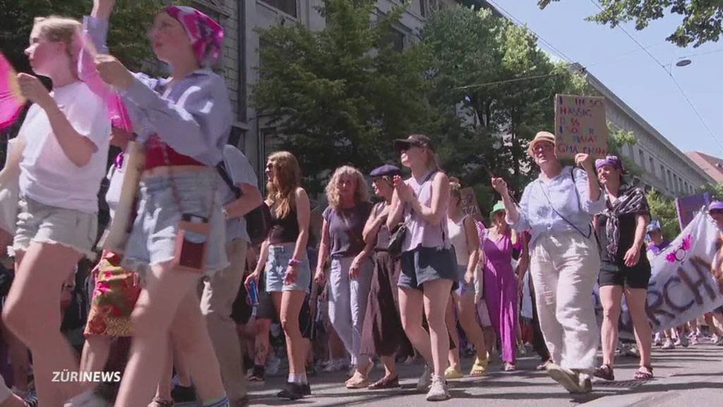 Kampf für Gleichstellung: Frauenstreik in Zürich