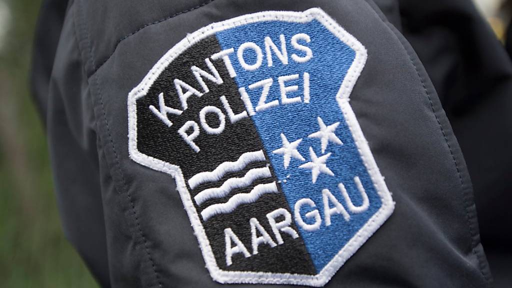 Die Kantonspolizei Aargau hat in Würenlos AG vier Rumänen festgenommen. Ein 20-Jähriger war international zur Verhaftung ausgeschrieben. (Symbolbild)
