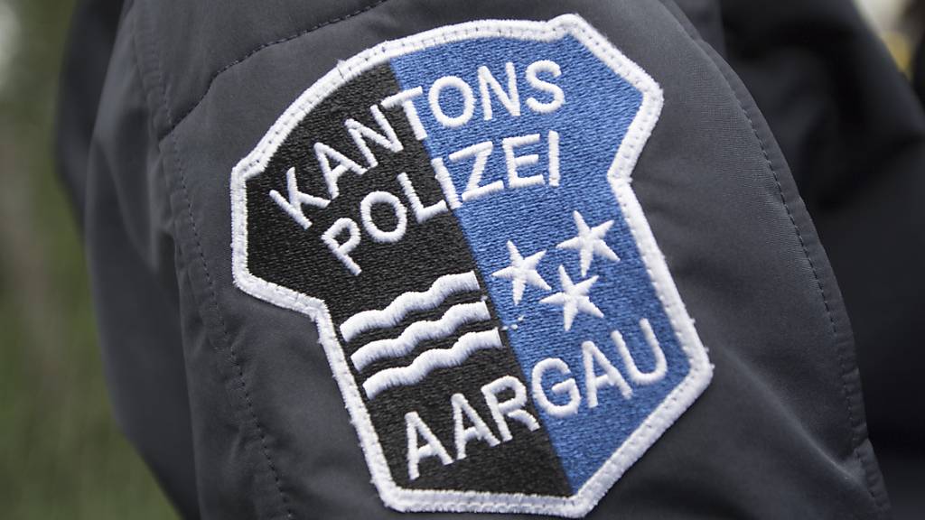 Die Kantonspolizei Aargau hat in Würenlos AG vier Rumänen festgenommen. Ein 20-Jähriger war international zur Verhaftung ausgeschrieben. (Symbolbild)
