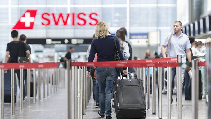 Schalter beim Check-in 1 am Flughafen Zürich müssen umziehen