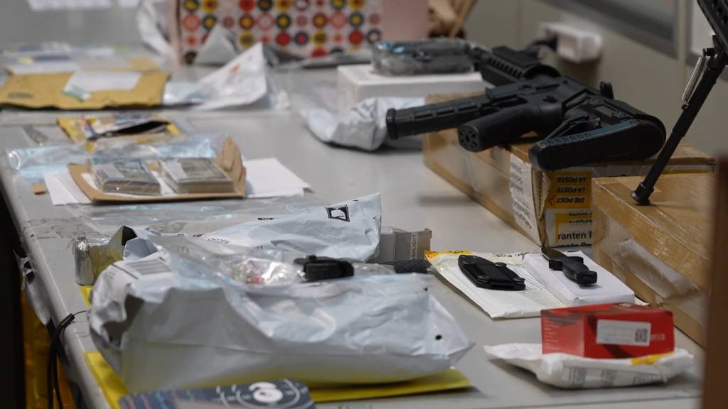 Waffen, Medikamente, Fälschungen: Zoll nimmt China-Ware genauer unter die Lupe
