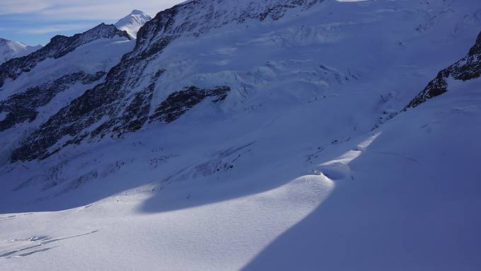 Mann stirbt im Jungfraugebiet in Gletscherspalte