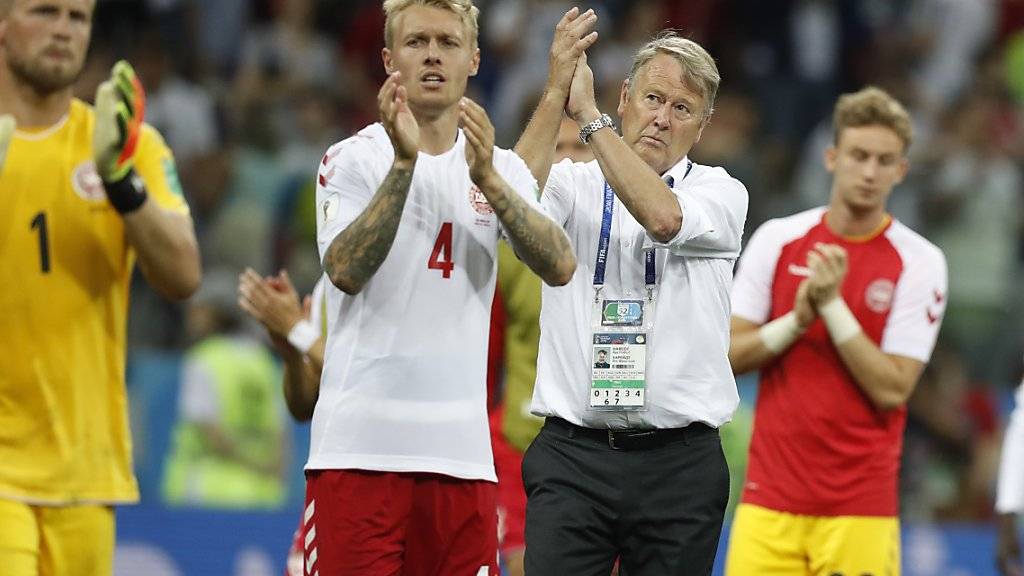 Da war die Fussball-Welt für Dänemark noch in Ordnung: Headcoach Age Hareide (Bildmitte) in den Minuten nach dem respektablen Achtelfinal-Ausscheiden gegen den nachmaligen WM-Finalisten Kroatien