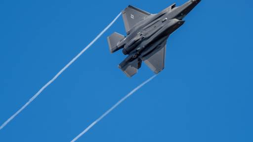 Medien: USA verlegen weitere Kampfjets nach Nahost